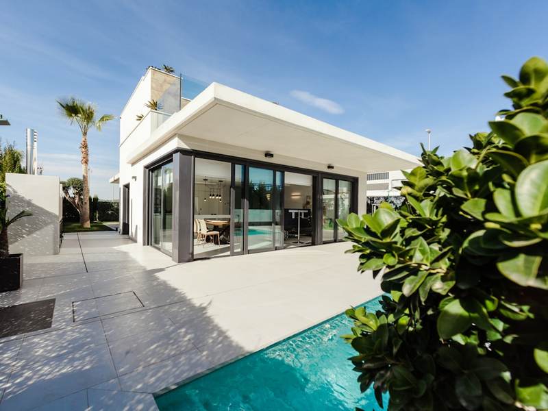Renovated villa living and kitchen space